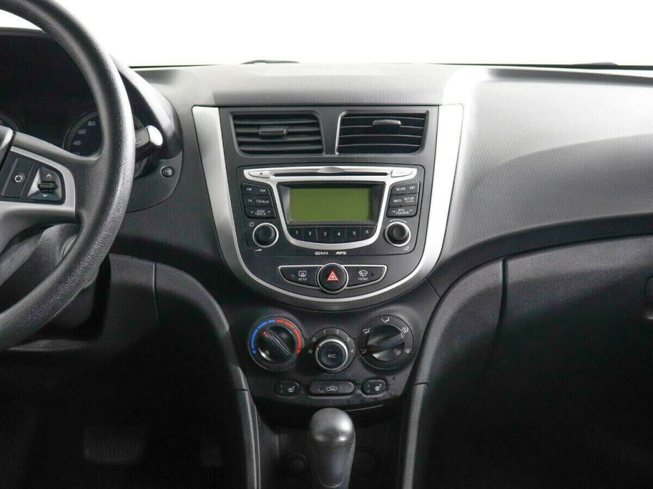 Hyundai Solaris, 1.6 л, АТ, 2012 фото 7
