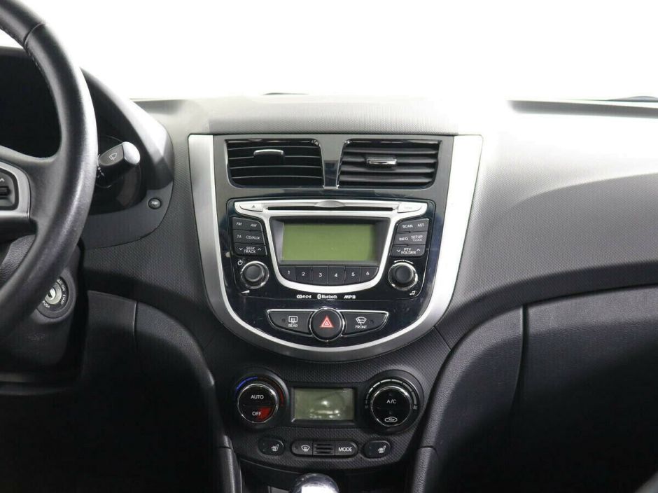 Hyundai Solaris, 1.6 л, АТ, 2013 фото 2