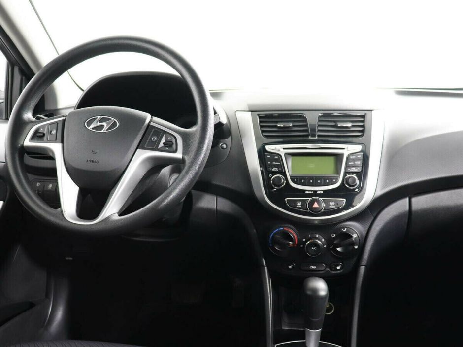 Hyundai Solaris, 1.6 л, АТ, 2013 фото 2