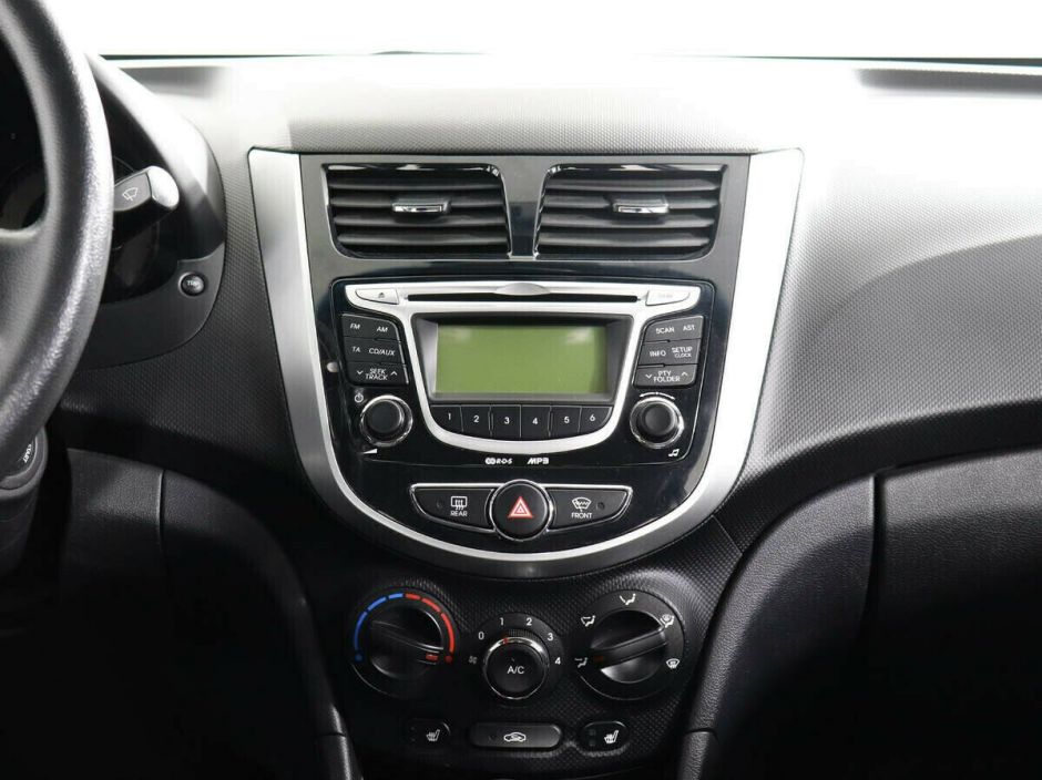 Hyundai Solaris, 1.6 л, АТ, 2013 фото 1