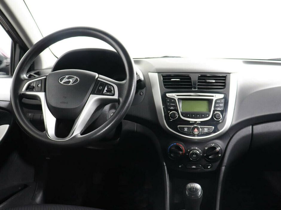 Hyundai Solaris, 1.6 л, МТ, 2013 фото 2