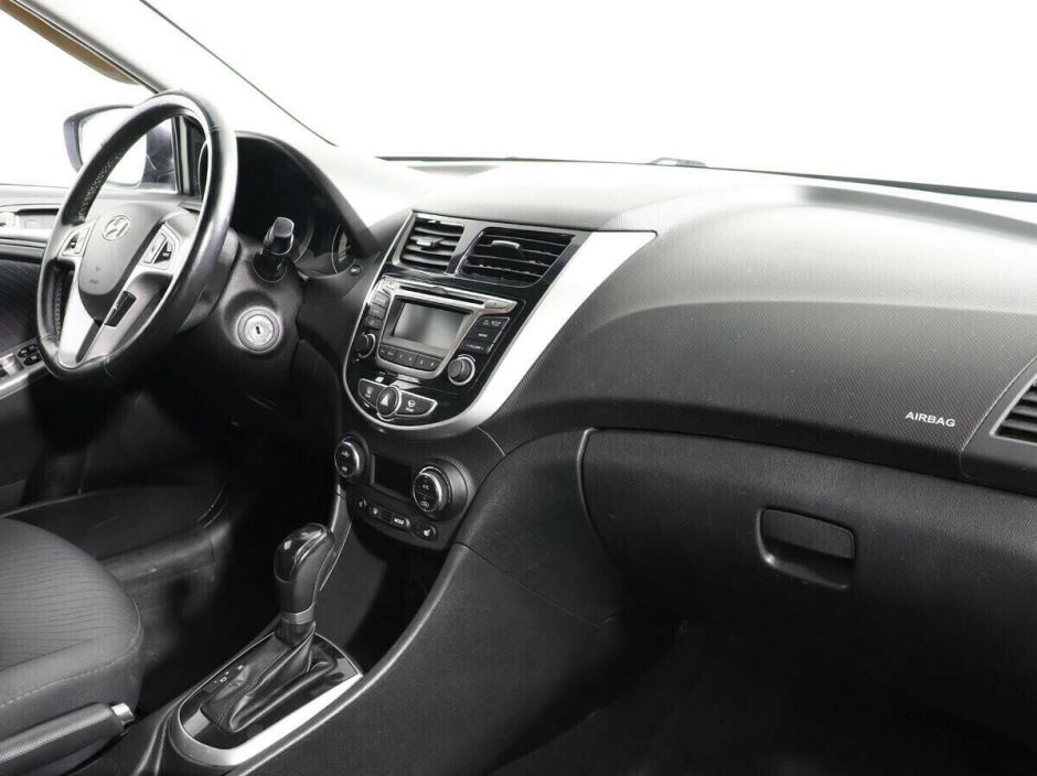 Hyundai Solaris, 1.6 л, АТ, 2015 фото 2