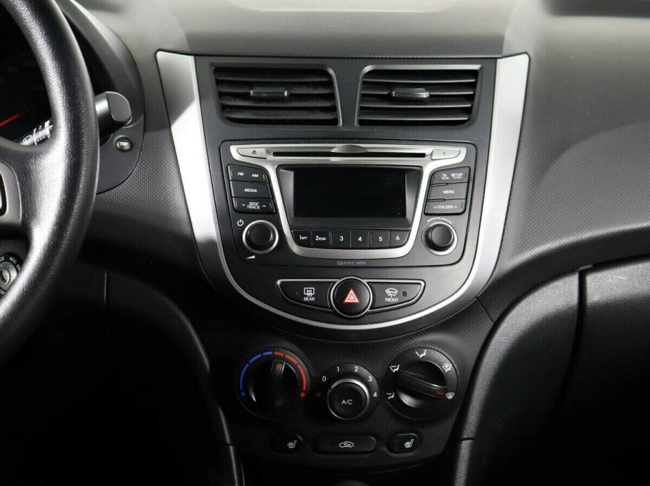 Hyundai Solaris, 1.4 л, АТ, 2015 фото 2