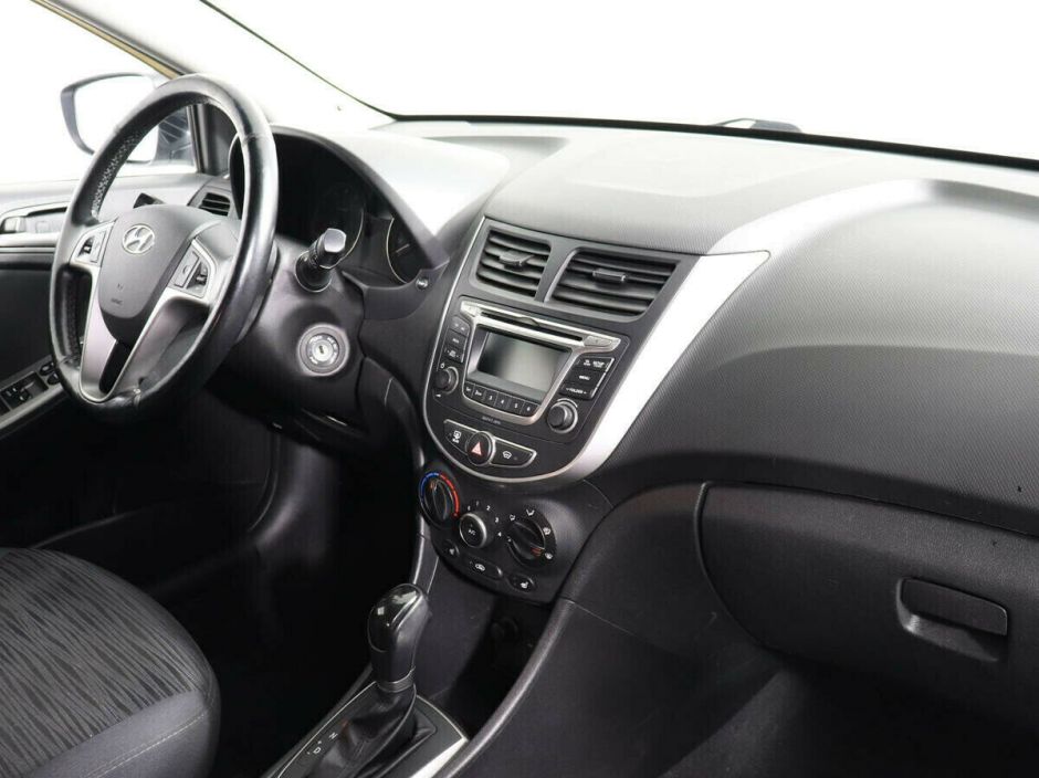 Hyundai Solaris, 1.6 л, АТ, 2016 фото 7