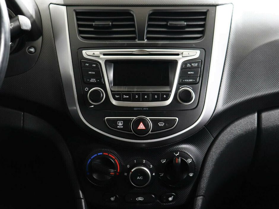 Hyundai Solaris, 1.6 л, АТ, 2016 фото 2