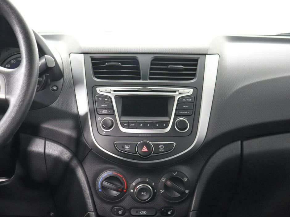 Hyundai Solaris, 1.6 л, АТ, 2016 фото 7