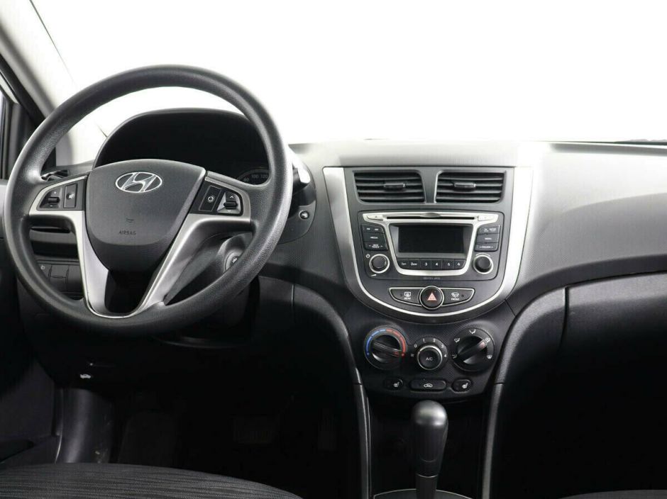 Hyundai Solaris, 1.6 л, АТ, 2016 фото 8