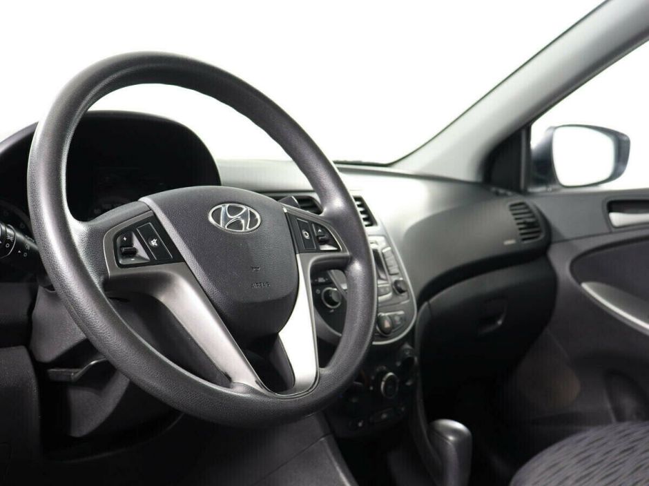 Hyundai Solaris, 1.6 л, АТ, 2016 фото 2