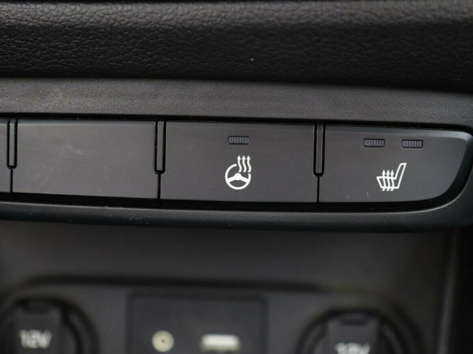 Hyundai Solaris, 1.6 л, МТ, 2018 фото 2