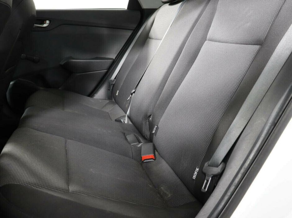 Hyundai Solaris, 1.6 л, МТ, 2018 фото 9