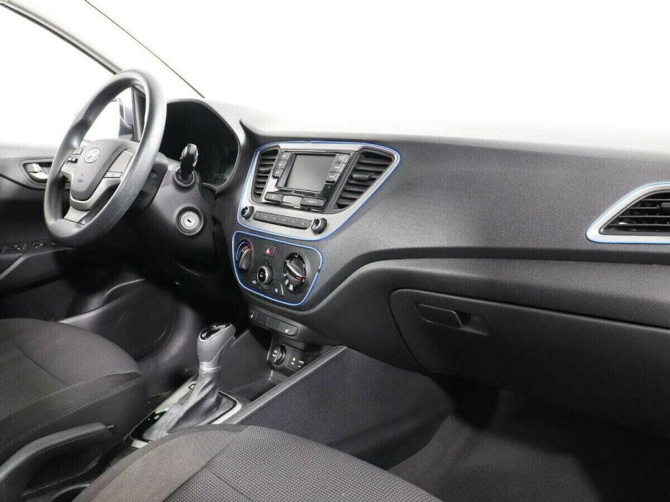 Hyundai Solaris, 1.6 л, АТ, 2019 фото 8