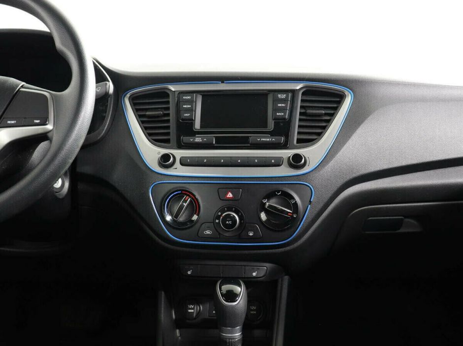 Hyundai Solaris, 1.6 л, АТ, 2019 фото 2