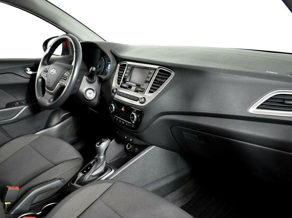 Hyundai Solaris, 1.6 л, АТ, 2019 фото 2