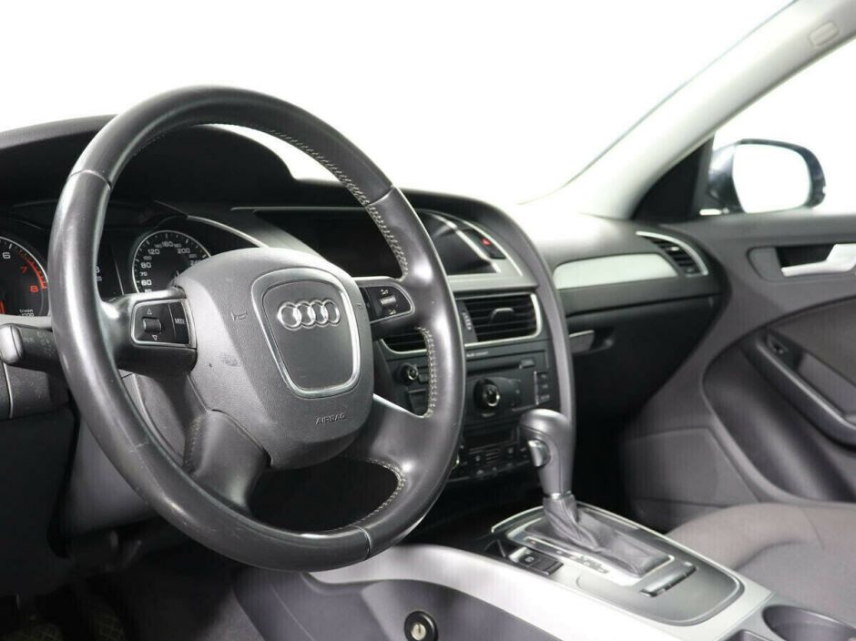 Audi A4, 1.8 л, Вариатор, 2011 фото 2