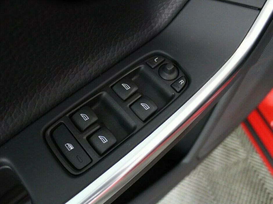 Volvo S60, 1.6 л, Робот, 2011 фото 2