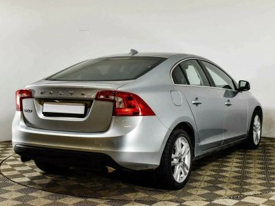 Volvo S60, 1.6 л, РКПП, 2013 фото 4