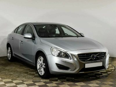 Volvo S60, 1.6 л, РКПП, 2013 фото 5