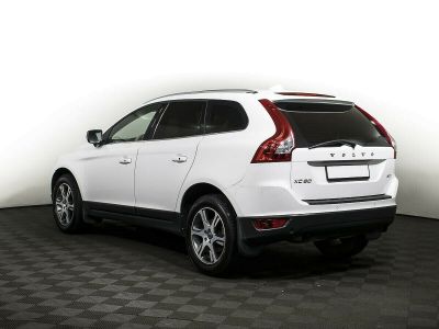 Volvo XC60, 2.0 л, РКПП, 2011 фото 6