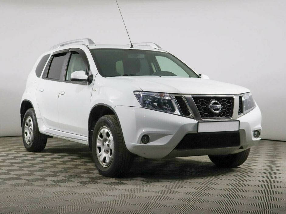 Nissan Terrano, 2.0 л, АТ, 2016 фото 5