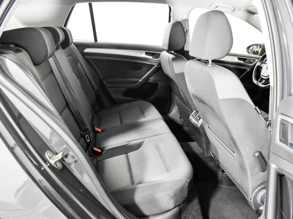 Volkswagen Golf, 1.6 л, АТ, 2016 фото 1