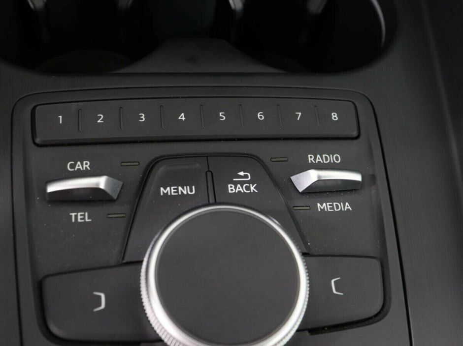 Audi A4, 1.4 л, Робот, 2017 фото 8