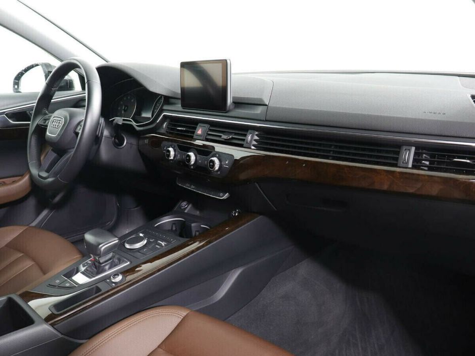 Audi A4, 1.4 л, Робот, 2017 фото 1