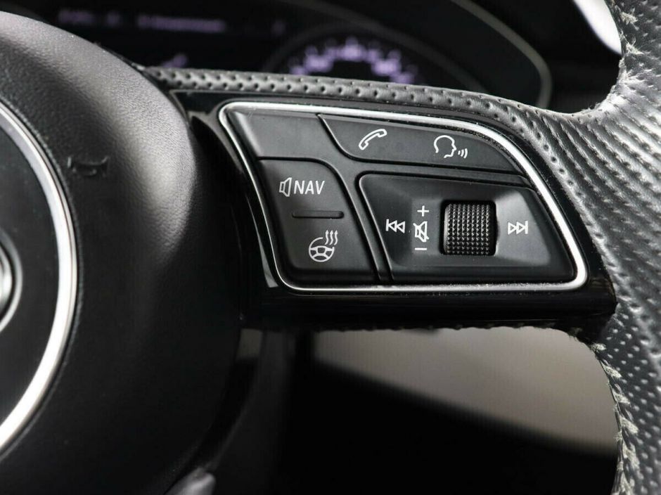 Audi A4, 2.0 л, Робот, 2017 фото 8