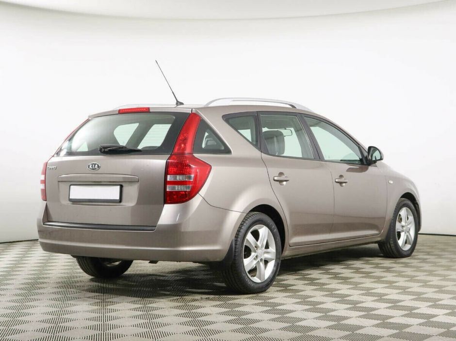 Kia Ceed, 1.6 л, МТ, 2010 фото 4