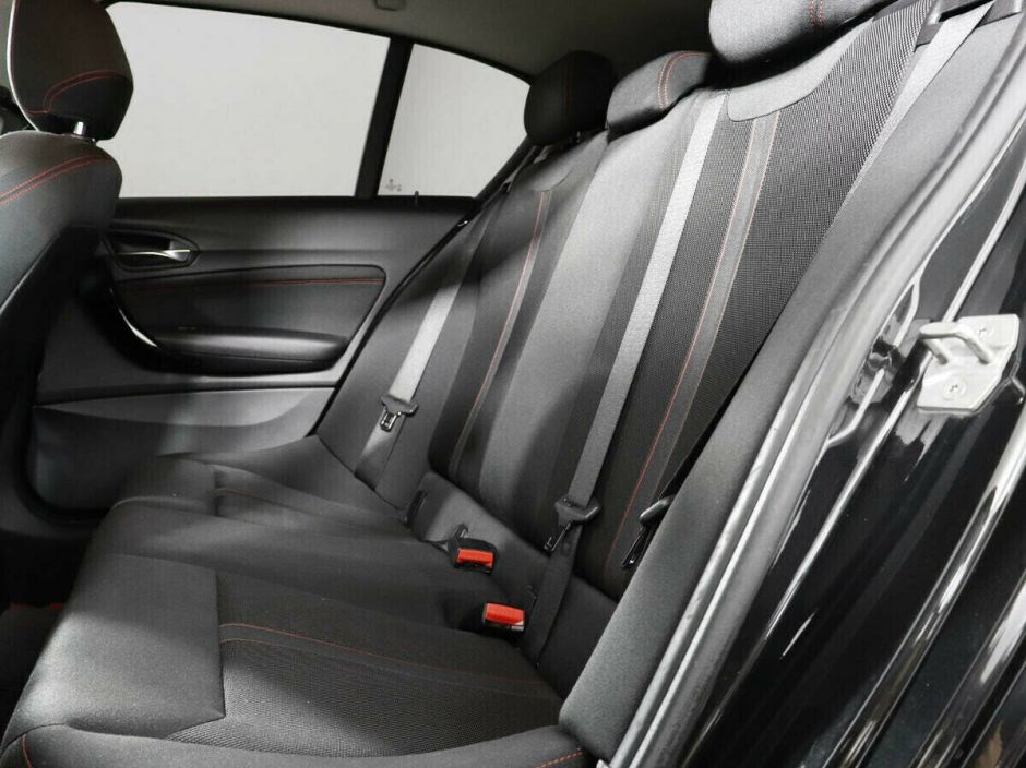 BMW 1 серии, 1.6 л, АТ, 2015 фото 1