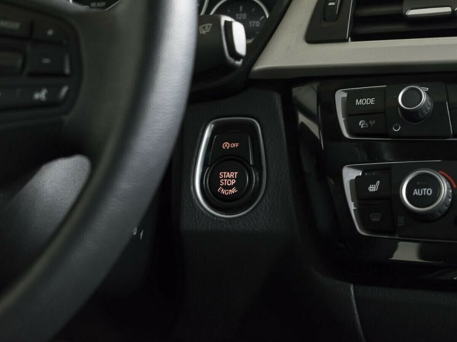 BMW 3 серии, 1.5 л, АТ, 2016 фото 9