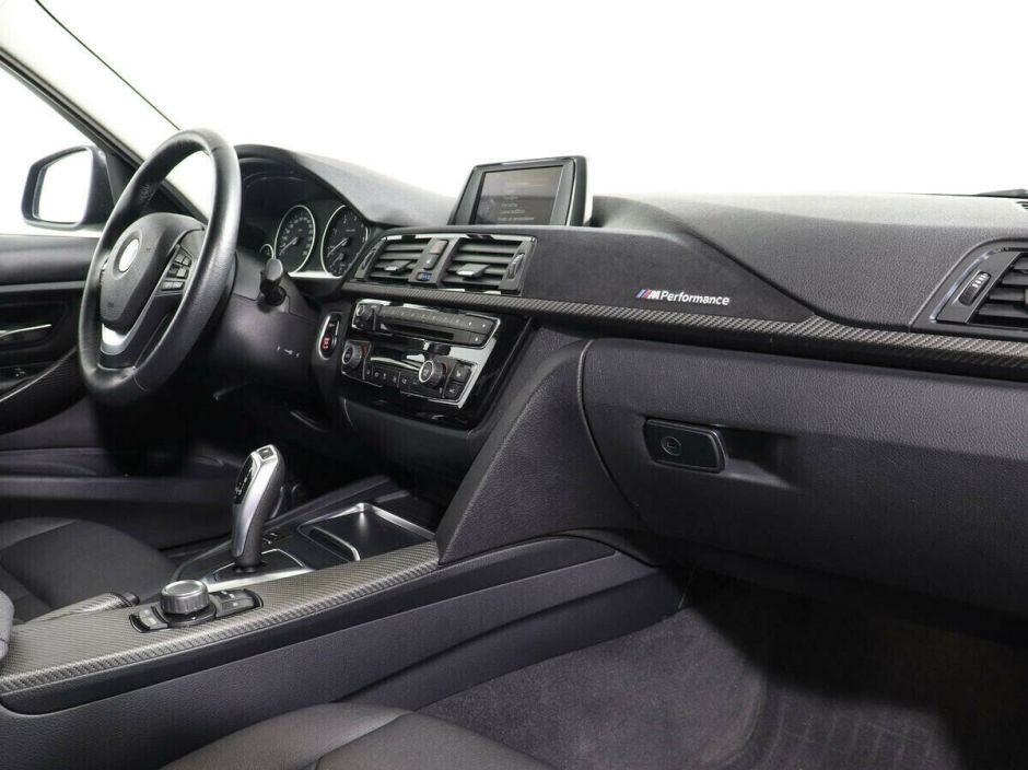 BMW 3 серии, 2.0 л, АТ, 2017 фото 9