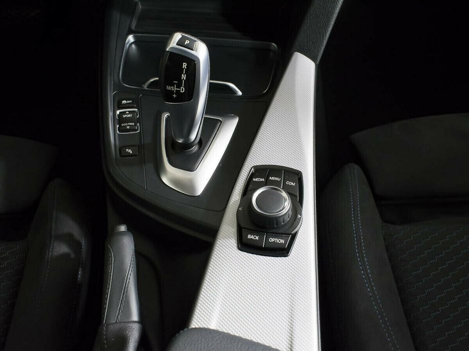 BMW 3 серии, 2.0 л, АТ, 2018 фото 9
