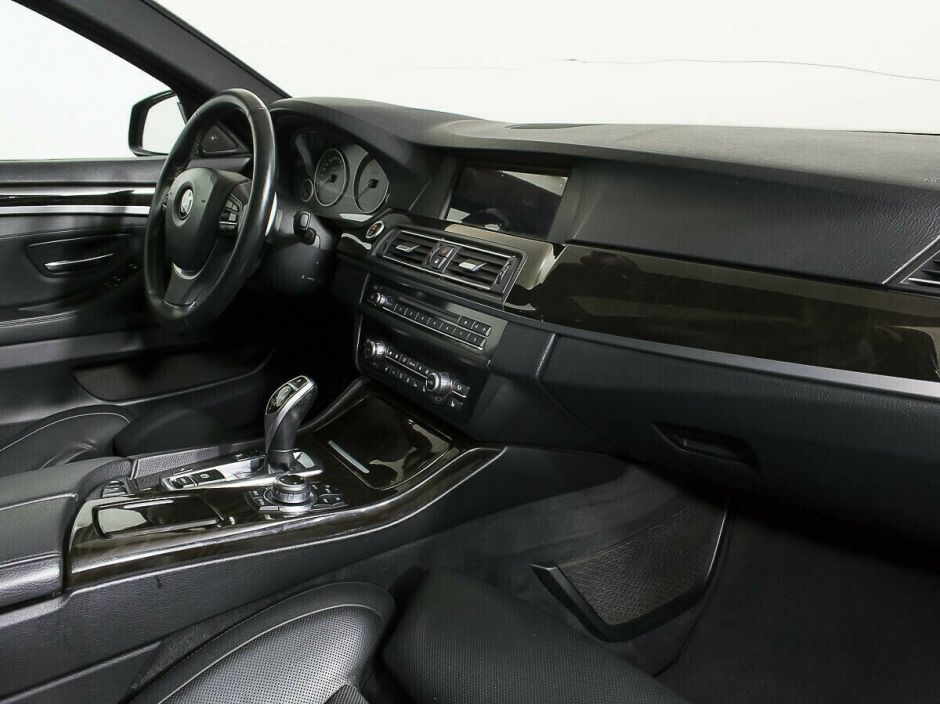 BMW 5 серии, 3.0 л, АТ, 2010 фото 12