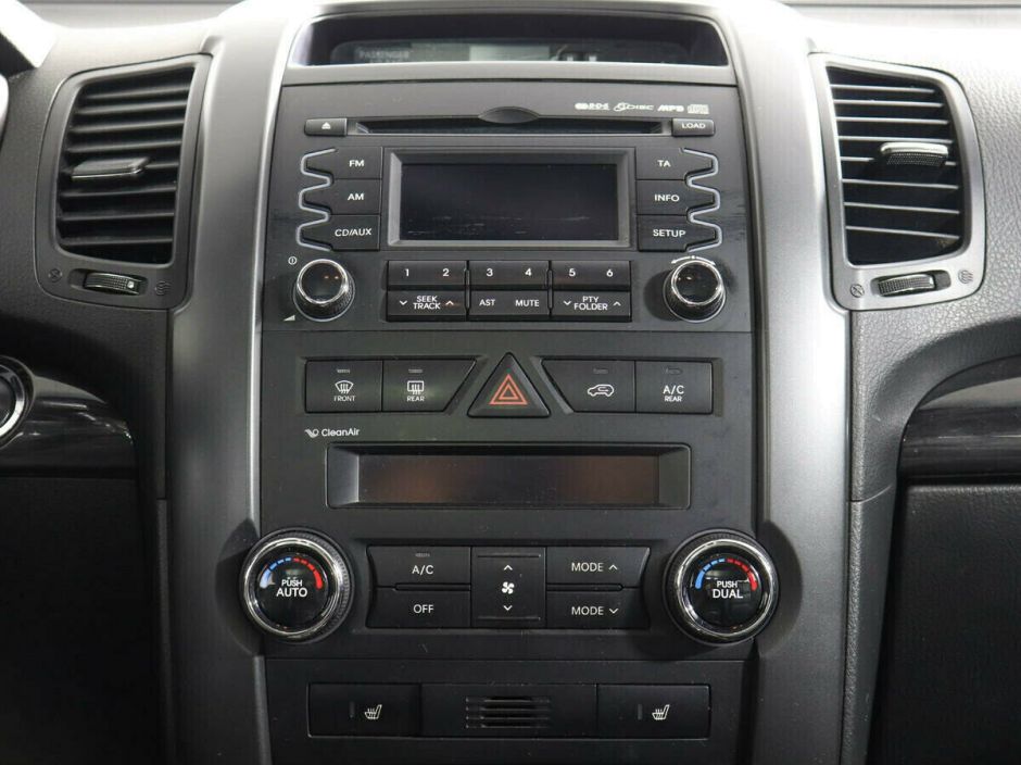 Kia Sorento, 2.4 л, АТ, 2010 фото 1