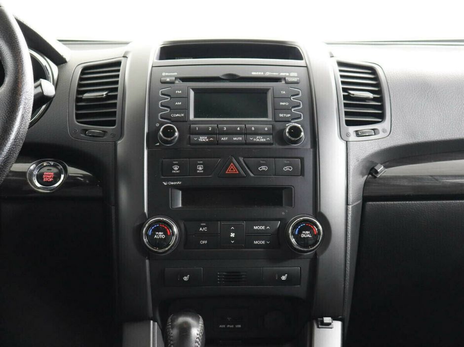 Kia Sorento, 2.2 л, АТ, 2011 фото 2