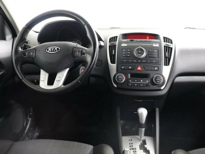 Kia Ceed, 1.6 л, АКПП, 2010 фото 2