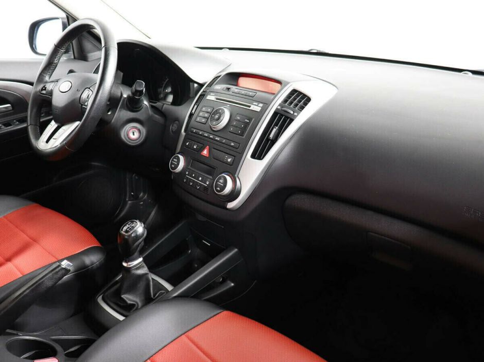 Kia Ceed, 1.6 л, МТ, 2011 фото 1