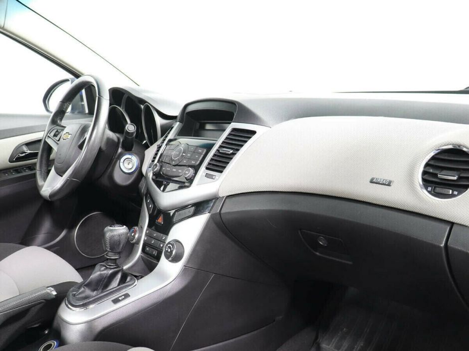 Chevrolet Cruze, 1.6 л, МТ, 2011 фото 2