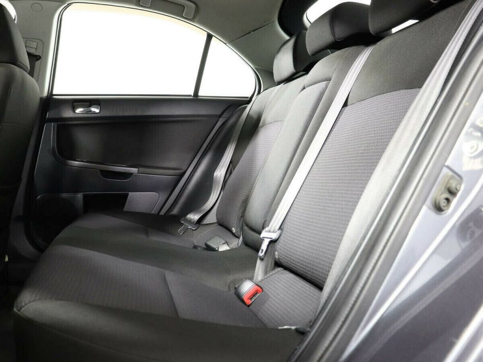 Mitsubishi Lancer, 1.8 л, МТ, 2010 фото 2