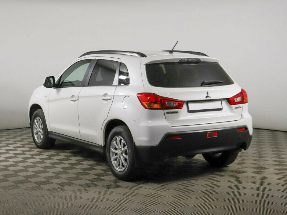 Mitsubishi ASX, 1.8 л, Вариатор, 2011 фото 5