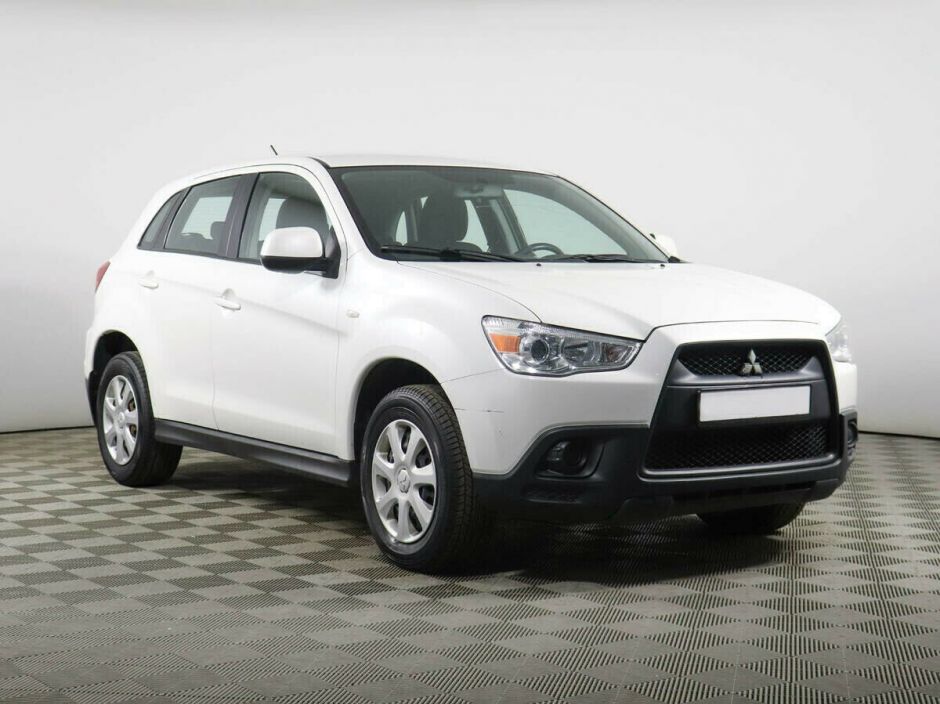 Mitsubishi ASX, 1.8 л, Вариатор, 2013 фото 4