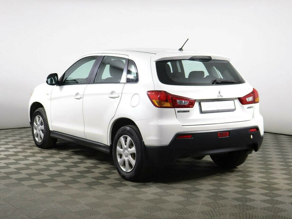 Mitsubishi ASX, 1.8 л, Вариатор, 2013 фото 5
