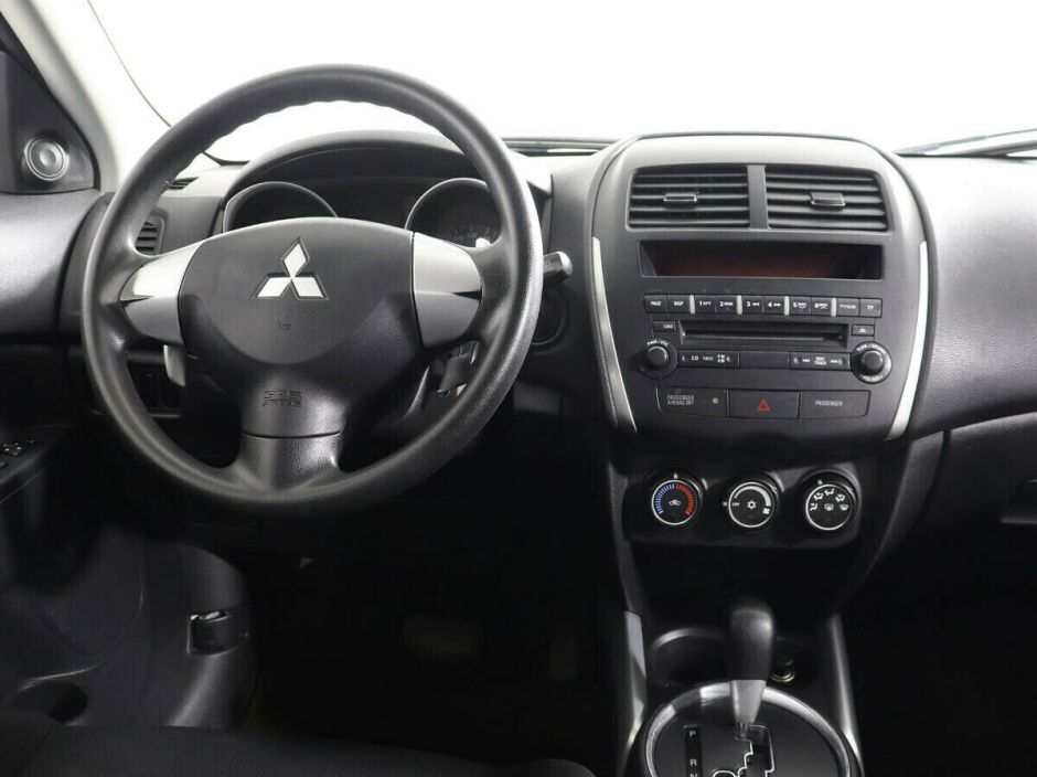 Mitsubishi ASX, 1.8 л, Вариатор, 2013 фото 2