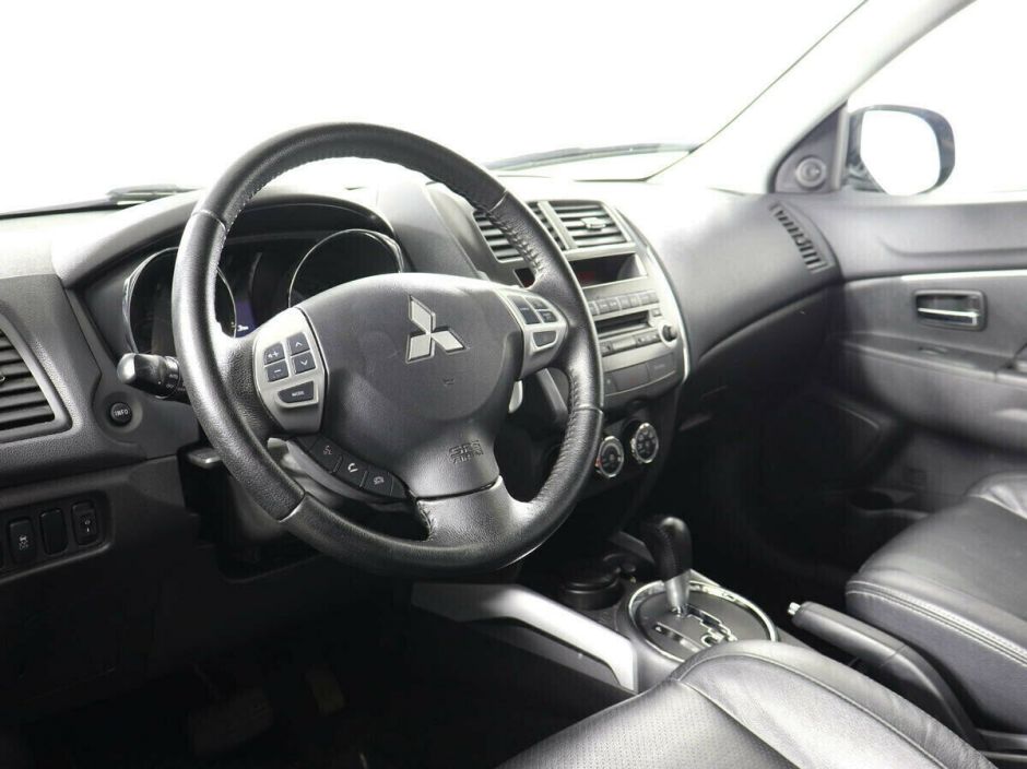 Mitsubishi ASX, 1.8 л, Вариатор, 2012 фото 2
