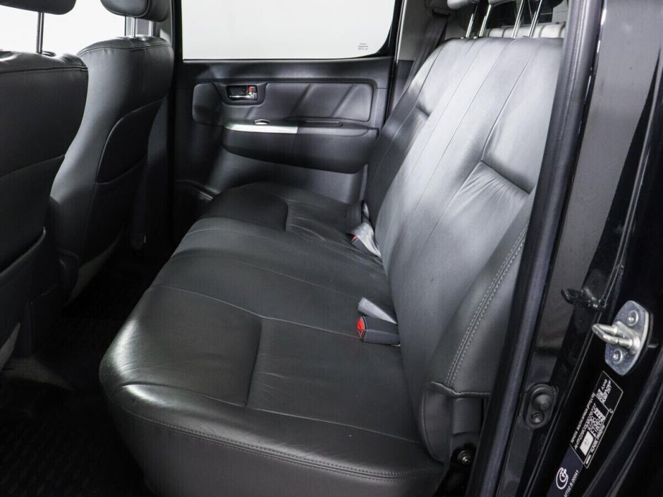 Toyota Hilux, 3.0 л, АТ, 2012 фото 1