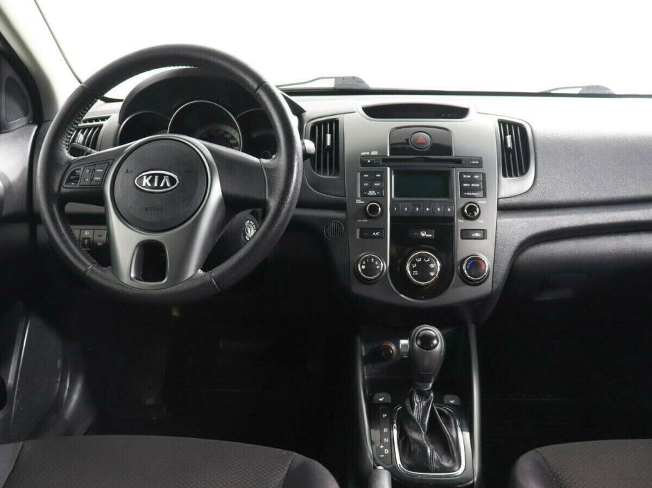 Kia Cerato, 1.6 л, АТ, 2011 фото 2