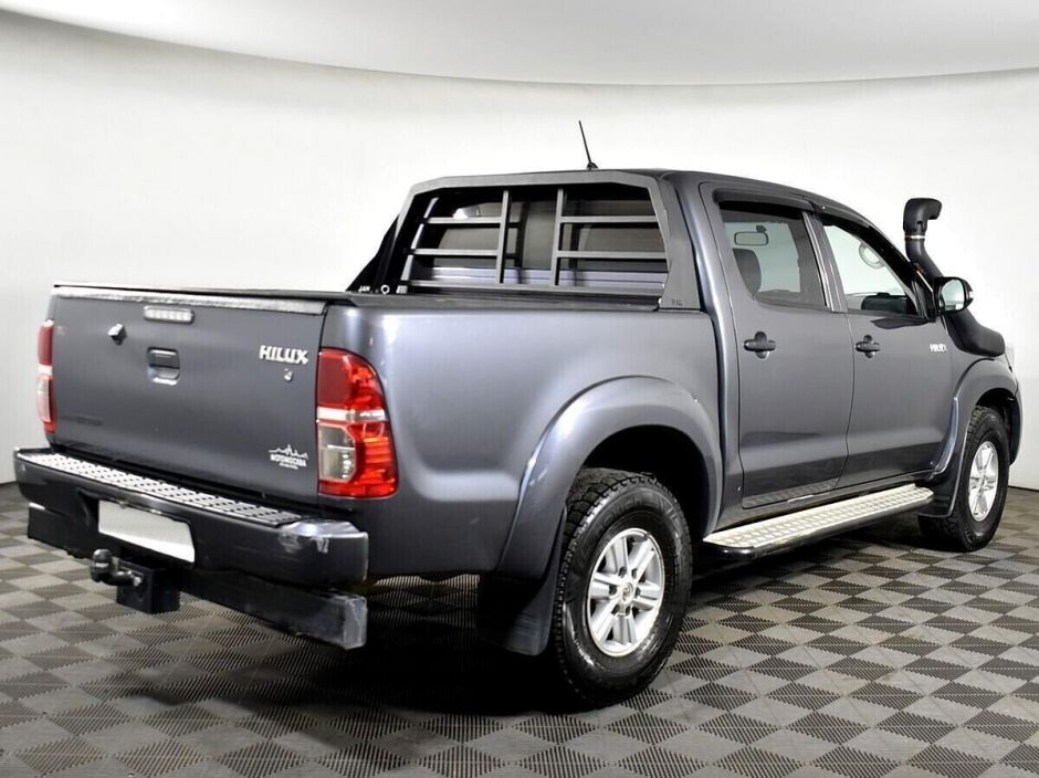 Toyota Hilux, 2.5 л, МТ, 2013 фото 4