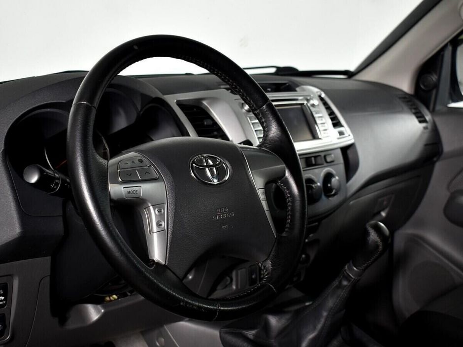 Toyota Hilux, 2.5 л, МТ, 2013 фото 7