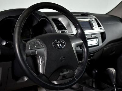 Toyota Hilux, 3.0 л, АКПП, 2013 фото 7