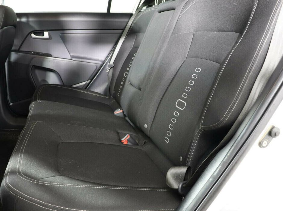 Kia Sportage, 2.0 л, МТ, 2011 фото 8